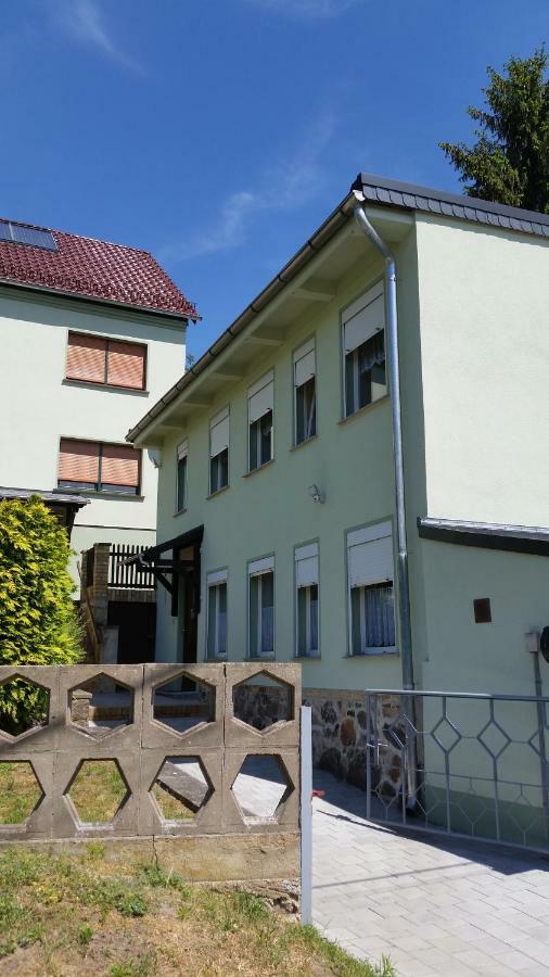 Ferienwohnung "Am Weinberg" Бад-Шмидеберг Экстерьер фото